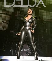 jj_nonestour_stlouis2.jpg