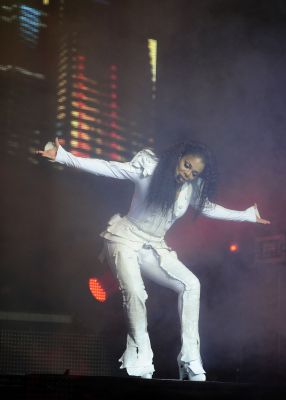 jj_nonestour_London3.jpg
