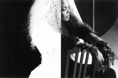 _UNBREAKABLE_World_Tour_BOOK-26.jpg