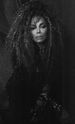 _UNBREAKABLE_World_Tour_BOOK-5.jpg