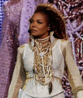 jj_uwt_edmonton_rock3rgirl_002.png