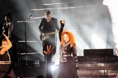 Janet-Jackson-SB-Bowl.jpg