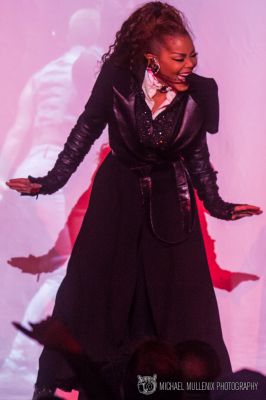 janet-jackson-att-center-2017-19.jpg
