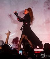 janet-jackson-att-center-2017-14.jpg