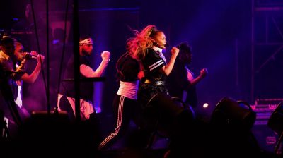 jjoutsidelandsfest_281429~0.jpg