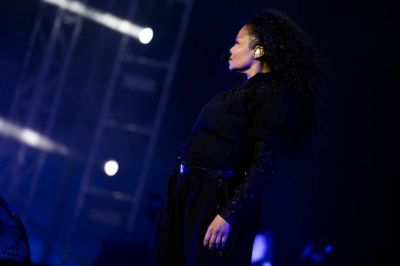 RNB_Fridays_Live_15.jpg