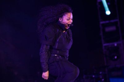 RNB_Fridays_Live_18.jpg