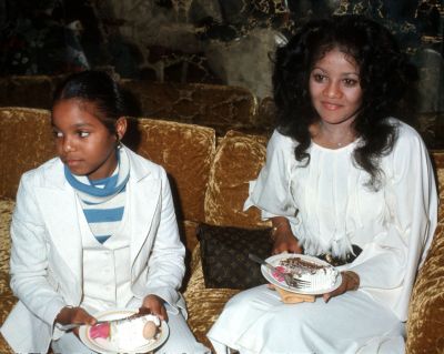 1978_JanetLatoya_party_2.jpg