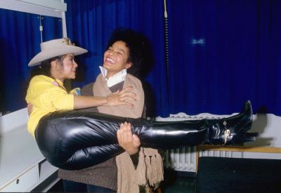 1982_JanetJacksonAlbumSigning_7.jpg