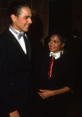 1984_UnknownEvent_01.jpg
