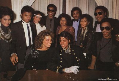 1985_GWRHonorsMJ_6.jpg