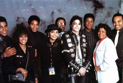 1989_BackstageAtMichaelJacksonsBADTour.jpg