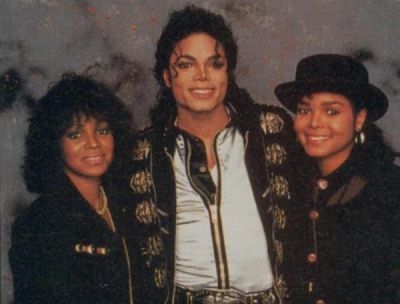 1989_BackstageAtMichaelJacksonsBADTour4.jpg
