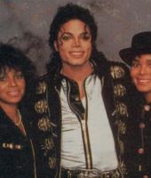 1989_BackstageAtMichaelJacksonsBADTour4.jpg