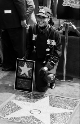 1990_WalkOfFameStar_001.jpg