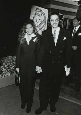 1994_GoldenGlobes_028.png