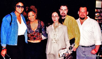 1997_TVR_signing_VirginMegastore_015.jpg
