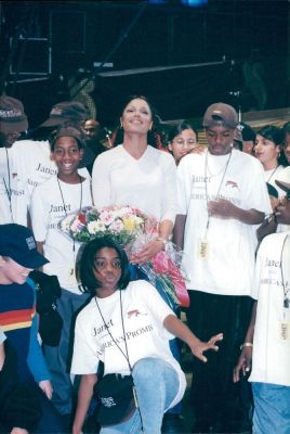 1998_TVRtour_AmericasPromise_Soundcheck_010.jpg