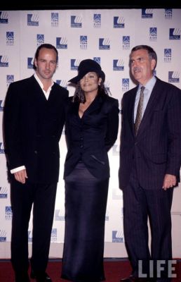 1999__CommitmentToLifeGala_040.jpg