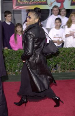 2000_TheEmperorsNewGroove_Premiere_02.jpg