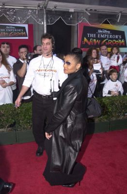 2000_TheEmperorsNewGroove_Premiere_04.jpg