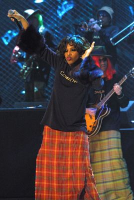 2001_MTVicon_Show_028.jpg
