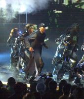 2001_MTVicon_Show_021.jpg