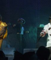 2001_MTVicon_Show_022.jpg