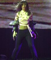 2001_MTVicon_Show_023.jpg