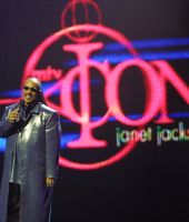 2001_MTVicon_Show_029.jpg