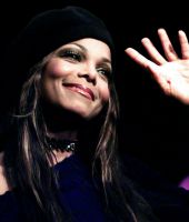 janet_2002_HMVJAPAN_3.jpg