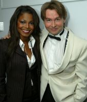 Janet_Jackson_theHollywoodBowlOpeningNight_2002_4.jpg