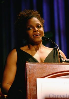 2006_LiliClaireFoundBenefit_LA_03.jpg