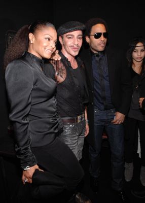 2006_ParisFashionWeek_Galliano_010.jpg