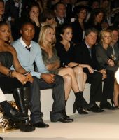2006_ParisFashionWeek_LouisVuitton_012.jpg