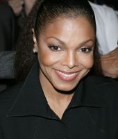 2006_ParisFashionWeek_MFGirlbaud_0.jpg