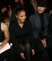 2006_ParisFashionWeek_MFGirlbaud_013.jpg
