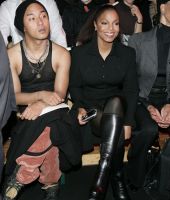 2006_ParisFashionWeek_MFGirlbaud_05.jpg