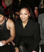 2006_ParisFashionWeek_MFGirlbaud_06.jpg