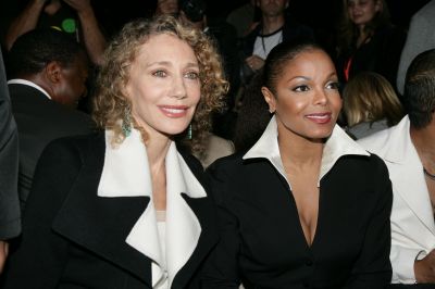 2006_ParisFashionWeek_Valentino_01.jpg