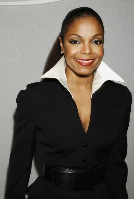 2006_ParisFashionWeek_Valentino_05.jpg