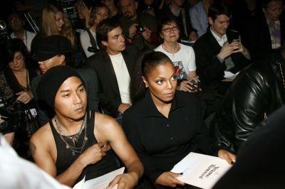 2006_ParisFashionWeek_VivianWeswood_016.jpg