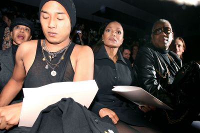 2006_ParisFashionWeek_VivianWeswood_04.jpg