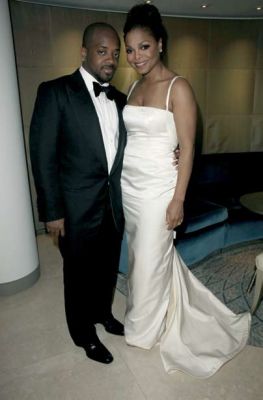 2007_HRHV1FragranceParty_03.jpg