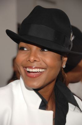 2007_NYFashionWeek_Malandrino_011.jpg