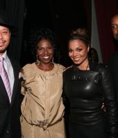 Apollo_Theater_Hall_Of_Fame_Induction_Ceremony_June02_2008_283829.jpg