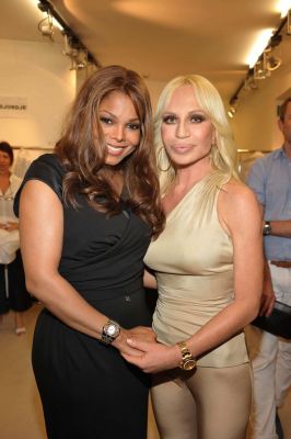 2008_MilanFashionWeek_Versace_03.jpg