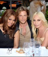 2008_MilanFashionWeek_Versace_011.jpg