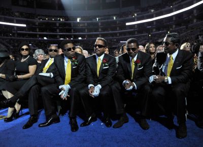 2009_MJ_Memorial_Service_012.jpg