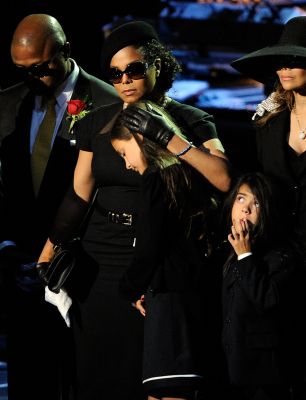 2009_MJ_Memorial_Service_018.jpg